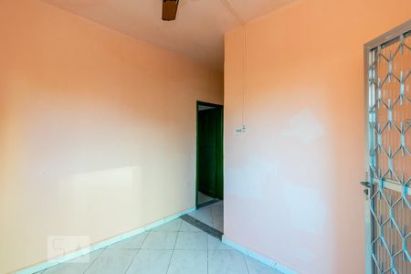 Sala de apartamento para alugar com 1 quarto, 50m² em Brás de Pina, Rio de Janeiro