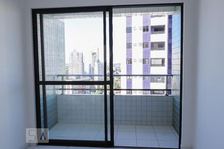 Varanda de apartamento para alugar com 3 quartos, 57m² em Encruzilhada, Recife