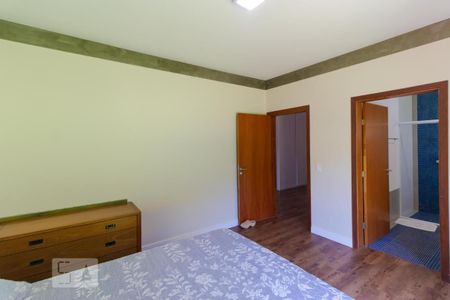 Casa de condomínio à venda com 400m², 4 quartos e 8 vagas Casa de condomínio à venda com 400m², 4 quartos e 8 vagasSuíte 01