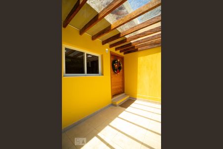 Casa de condomínio à venda com 400m², 4 quartos e 8 vagas Casa de condomínio à venda com 400m², 4 quartos e 8 vagasEntrada