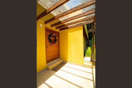 Casa de condomínio à venda com 400m², 4 quartos e 8 vagas Casa de condomínio à venda com 400m², 4 quartos e 8 vagasEntrada