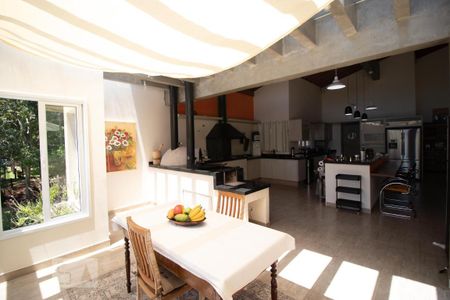 Casa de condomínio à venda com 400m², 4 quartos e 8 vagas Casa de condomínio à venda com 400m², 4 quartos e 8 vagasSalas