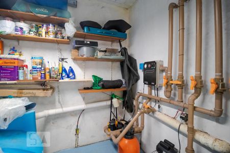 Casa de condomínio à venda com 400m², 4 quartos e 8 vagas Casa de condomínio à venda com 400m², 4 quartos e 8 vagasÁrea Técnica