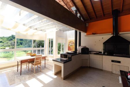 Casa de condomínio à venda com 400m², 4 quartos e 8 vagas Casa de condomínio à venda com 400m², 4 quartos e 8 vagasSalas