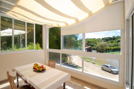 Casa de condomínio à venda com 400m², 4 quartos e 8 vagas Casa de condomínio à venda com 400m², 4 quartos e 8 vagasSalas