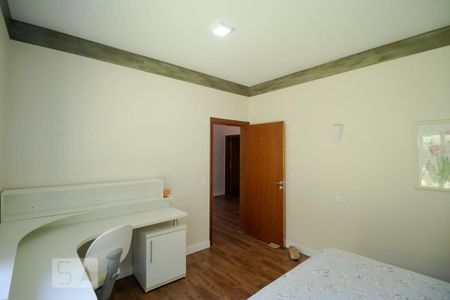 Casa de condomínio à venda com 400m², 4 quartos e 8 vagas Casa de condomínio à venda com 400m², 4 quartos e 8 vagasSuíte 03