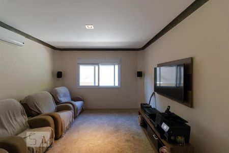 Casa de condomínio à venda com 400m², 4 quartos e 8 vagas Casa de condomínio à venda com 400m², 4 quartos e 8 vagasSala de TV