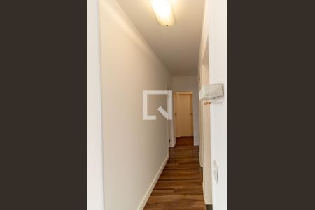 Corredor de apartamento à venda com 3 quartos, 137m² em Jardim Europa, São Paulo