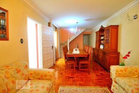 Sala  de casa à venda com 4 quartos, 207m² em Parque Jaçatuba, Santo André