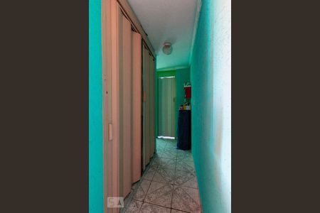 Corredor de apartamento à venda com 3 quartos, 65m² em Cidade Antônio Estevão de Carvalho, São Paulo