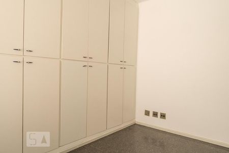 Quarto 1  de apartamento para alugar com 3 quartos, 110m² em Centro, Niterói