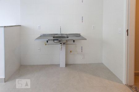 Cozinha de apartamento à venda com 2 quartos, 32m² em Jardim Planalto, São Paulo