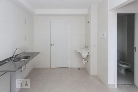 Cozinha de apartamento à venda com 2 quartos, 32m² em Jardim Planalto, São Paulo