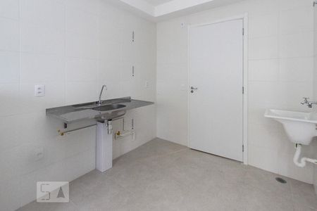 Cozinha de apartamento à venda com 2 quartos, 32m² em Jardim Planalto, São Paulo