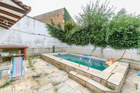 Casa à venda com 385m², 3 quartos e 3 vagas Casa à venda com 385m², 3 quartos e 3 vagasPiscina