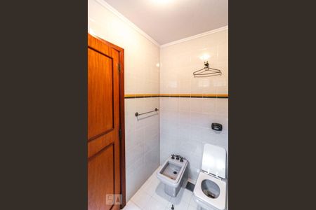 Casa à venda com 385m², 3 quartos e 3 vagas Casa à venda com 385m², 3 quartos e 3 vagasBanheiro da Suíte