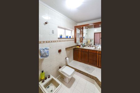 Casa à venda com 385m², 3 quartos e 3 vagas Casa à venda com 385m², 3 quartos e 3 vagasBanheiro da Suíte