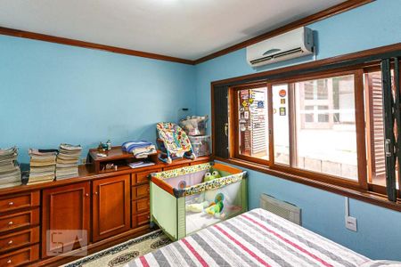 Casa à venda com 385m², 3 quartos e 3 vagas Casa à venda com 385m², 3 quartos e 3 vagasQuarto 2