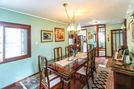 Casa à venda com 385m², 3 quartos e 3 vagas Casa à venda com 385m², 3 quartos e 3 vagasSala de Jantar