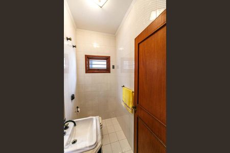 Casa à venda com 385m², 3 quartos e 3 vagas Casa à venda com 385m², 3 quartos e 3 vagasLavabo