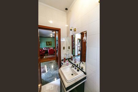 Casa à venda com 385m², 3 quartos e 3 vagas Casa à venda com 385m², 3 quartos e 3 vagasLavabo