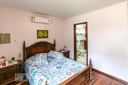 Casa à venda com 385m², 3 quartos e 3 vagas Casa à venda com 385m², 3 quartos e 3 vagasQuarto 1