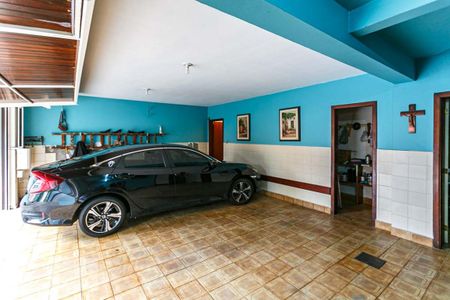 Casa à venda com 385m², 3 quartos e 3 vagas Casa à venda com 385m², 3 quartos e 3 vagasGaragem