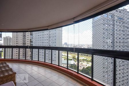 Varanda 2 de apartamento à venda com 3 quartos, 167m² em Vila Andrade, São Paulo