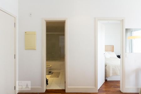 Sala de apartamento para alugar com 1 quarto, 50m² em Vila Nova Conceição, São Paulo