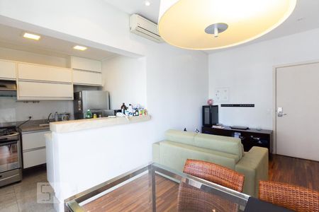 Sala de apartamento para alugar com 1 quarto, 50m² em Vila Nova Conceição, São Paulo