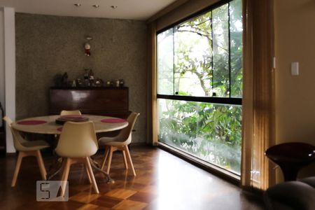 Sala de casa à venda com 3 quartos, 220m² em Sumarezinho, São Paulo