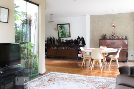 Sala de casa à venda com 3 quartos, 220m² em Sumarezinho, São Paulo