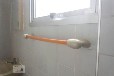 Casa de condomínio para alugar com 93m², 2 quartos e 1 vaga Casa de condomínio para alugar com 93m², 2 quartos e 1 vagaBanheiro