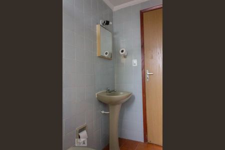 Casa de condomínio para alugar com 93m², 2 quartos e 1 vaga Casa de condomínio para alugar com 93m², 2 quartos e 1 vagaBanheiro