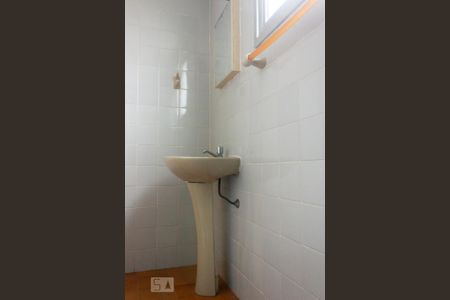 Casa de condomínio para alugar com 93m², 2 quartos e 1 vaga Casa de condomínio para alugar com 93m², 2 quartos e 1 vagaBanheiro