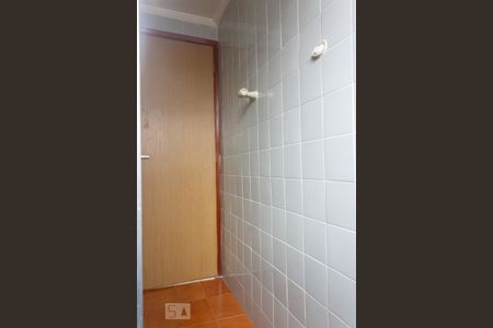 Casa de condomínio para alugar com 93m², 2 quartos e 1 vaga Casa de condomínio para alugar com 93m², 2 quartos e 1 vagaBanheiro