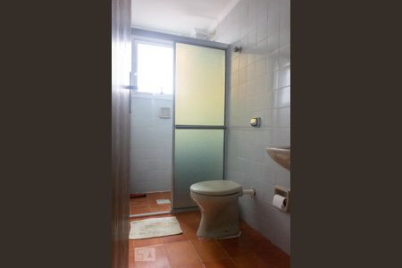 Casa de condomínio para alugar com 93m², 2 quartos e 1 vaga Casa de condomínio para alugar com 93m², 2 quartos e 1 vagaBanheiro