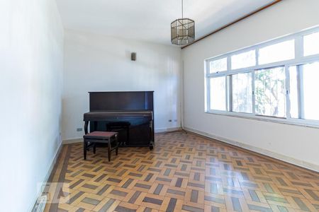 Sala de casa à venda com 3 quartos, 300m² em Jardim Maraba, São Paulo