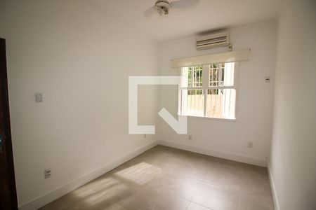 Quarto de apartamento para alugar com 1 quarto, 59m² em Floresta, Porto Alegre