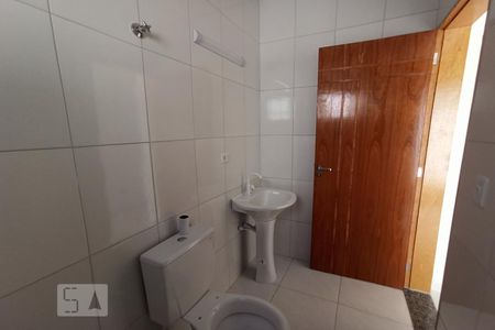 Banheiro de kitnet/studio para alugar com 1 quarto, 33m² em Jardim Ana Rosa, São Paulo