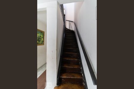 Escada de casa à venda com 4 quartos, 70m² em Cambuci, São Paulo
