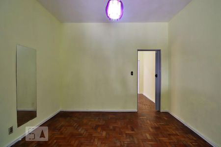 Quarto de casa para alugar com 1 quarto, 60m² em Vila Metalúrgica, Santo André