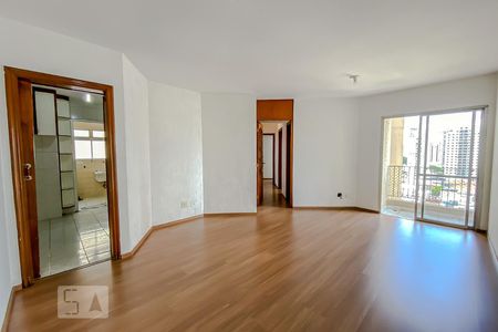 Sala de apartamento para alugar com 3 quartos, 90m² em Vila Azevedo, São Paulo