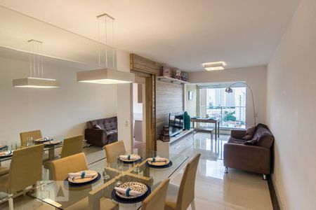 Apartamento à venda com 77m², 3 quartos e 2 vagasSala