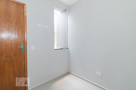 Quarto 2 de casa de condomínio para alugar com 2 quartos, 38m² em Vila Isolina Mazzei, São Paulo