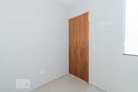 Quarto 2 de casa de condomínio para alugar com 2 quartos, 38m² em Vila Isolina Mazzei, São Paulo