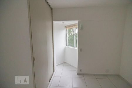 Quarto 1 de apartamento para alugar com 2 quartos, 53m² em Jardim Bandeirantes, São Paulo