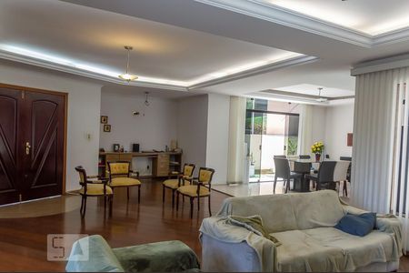 Sala de casa para alugar com 4 quartos, 445m² em Dos Casa, São Bernardo do Campo