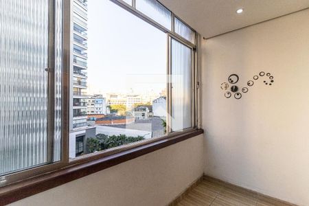 Sala - Janela Grande de apartamento à venda com 1 quarto, 63m² em Santa Cecília, São Paulo