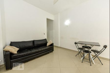 Sala de apartamento para alugar com 1 quarto, 53m² em Copacabana, Rio de Janeiro